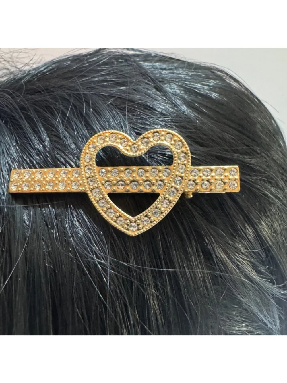 Heart-Shaped Gold Hair Clip With Rhinestones Decorative Design New